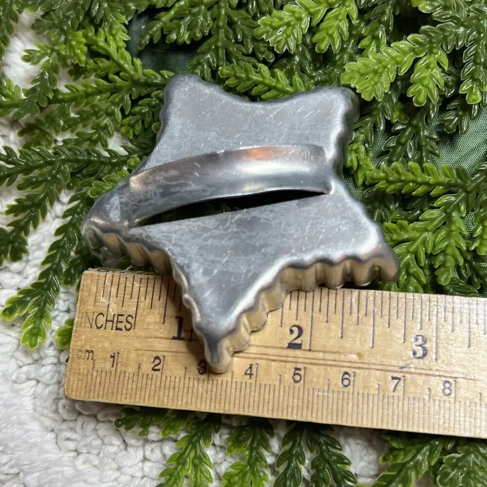 Vintage Cookie Cutter Star Scalloped Metal Aluminum Christmas 4th of July